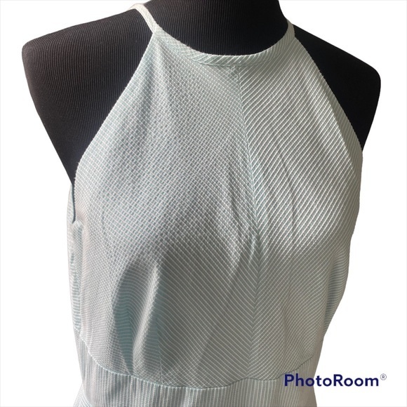 PRETTY HALTER TOP DRESS🎊 - Picture 4 of 9